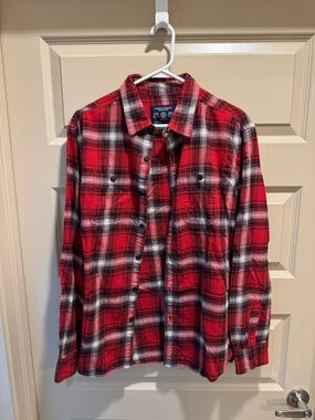 American Eagle Outfitters Red and Black Plaid Button-Down Shirt